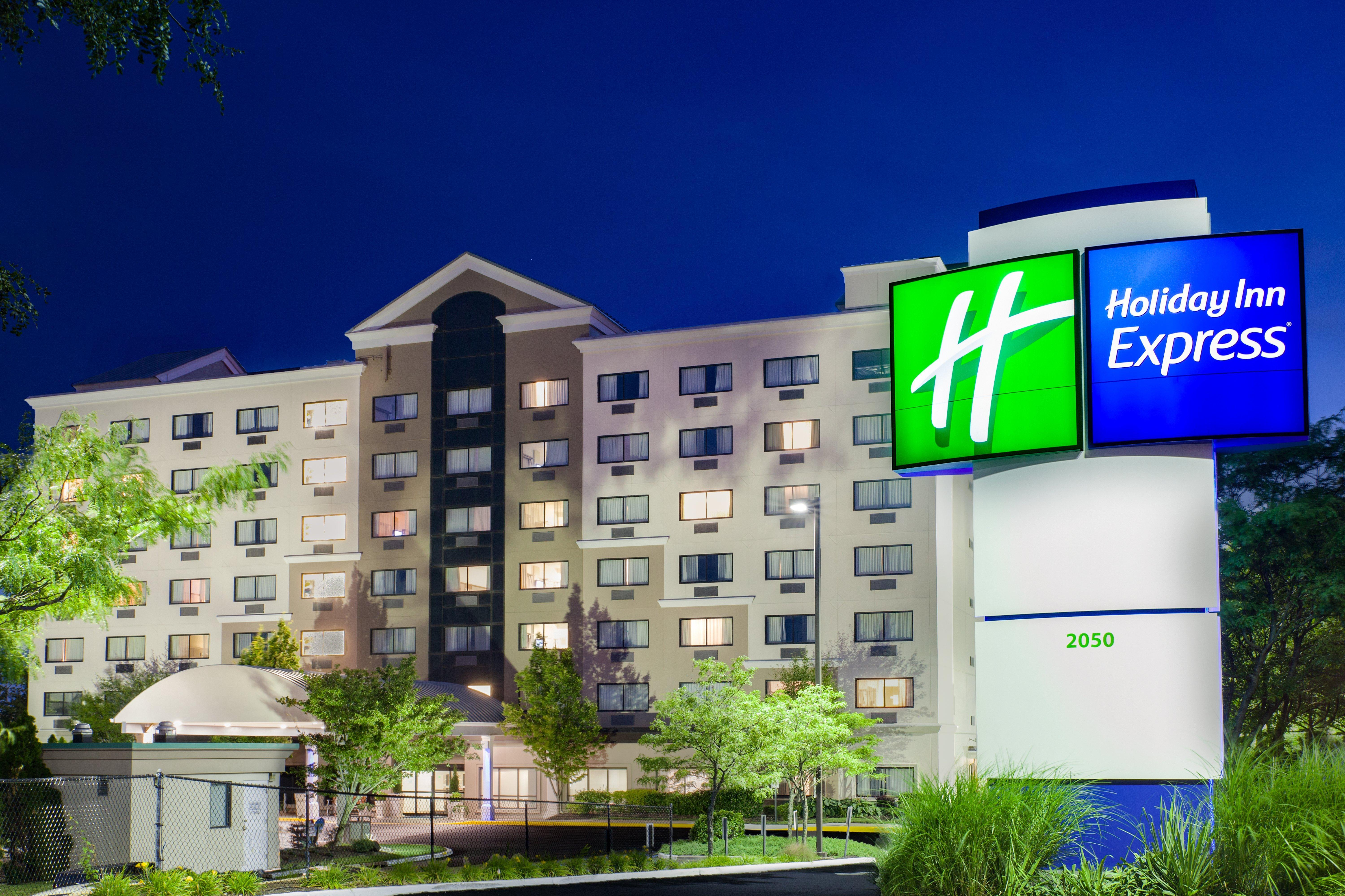 HOLIDAY INN EXPRESS HAUPPAUGE LONG ISLAND AN IHG HOTEL HAUPPAUGE